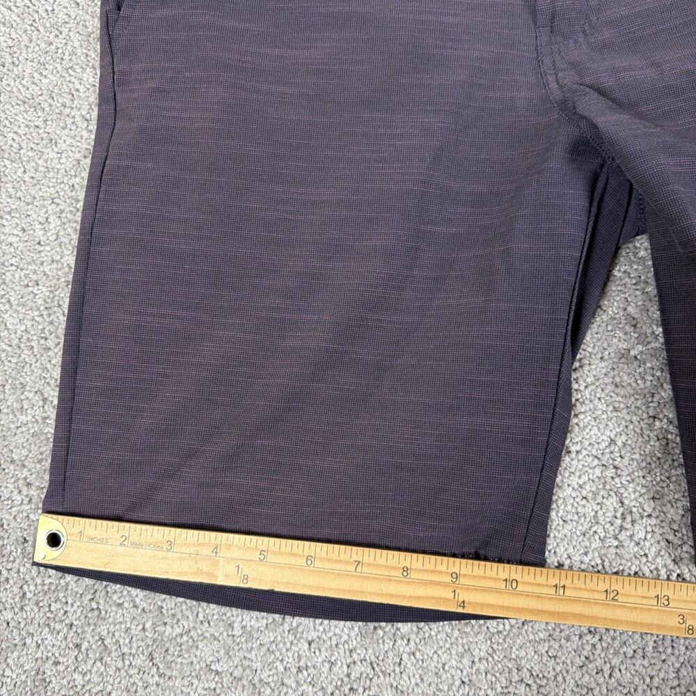 Travis Mathew Shorts Mens 32 Dark Purple 9" Lightweight Performance Golf Chino - Picture 8 of 9